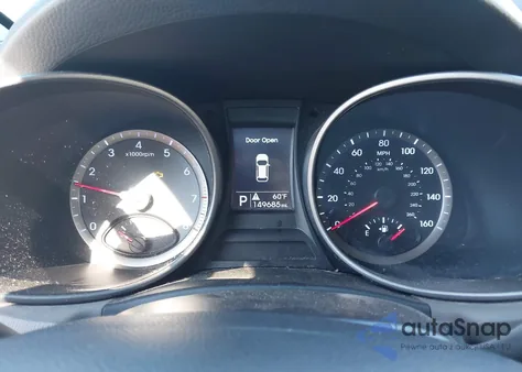 2014 Hyundai Santa Fe Sport 2.4L z USA, uszkodzony, nr VIN 5XYZTDLB8EG144660